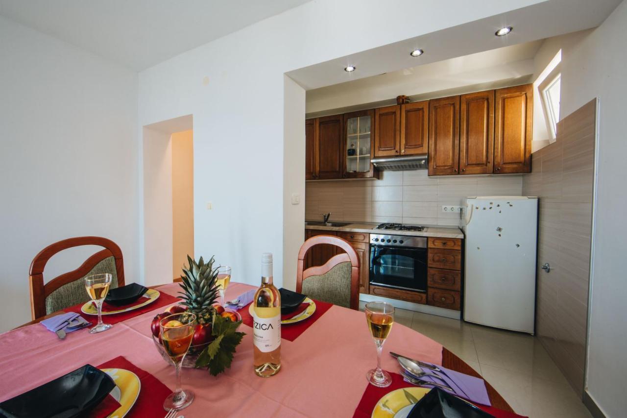 Apartments Mateo بريلا المظهر الخارجي الصورة
