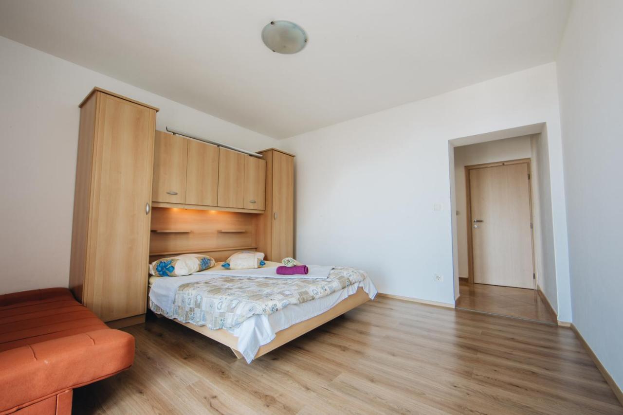 Apartments Mateo بريلا المظهر الخارجي الصورة